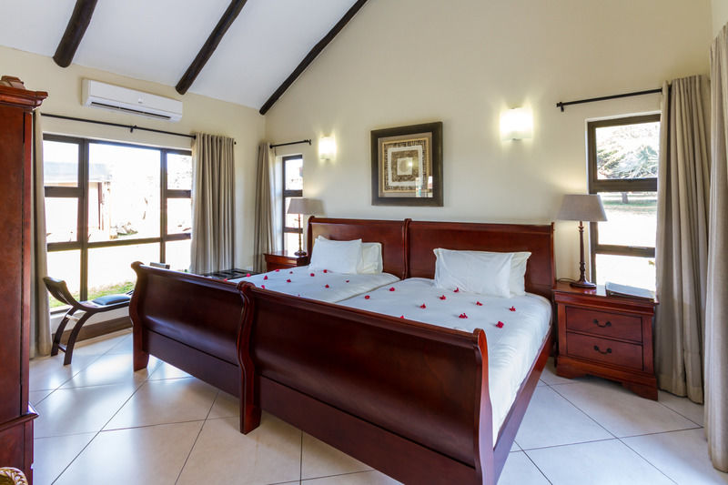 Zulu Nyala Game Lodge フルフルウェ エクステリア 写真