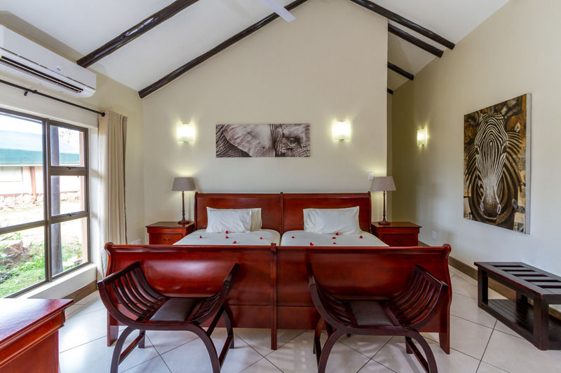 Zulu Nyala Game Lodge フルフルウェ エクステリア 写真